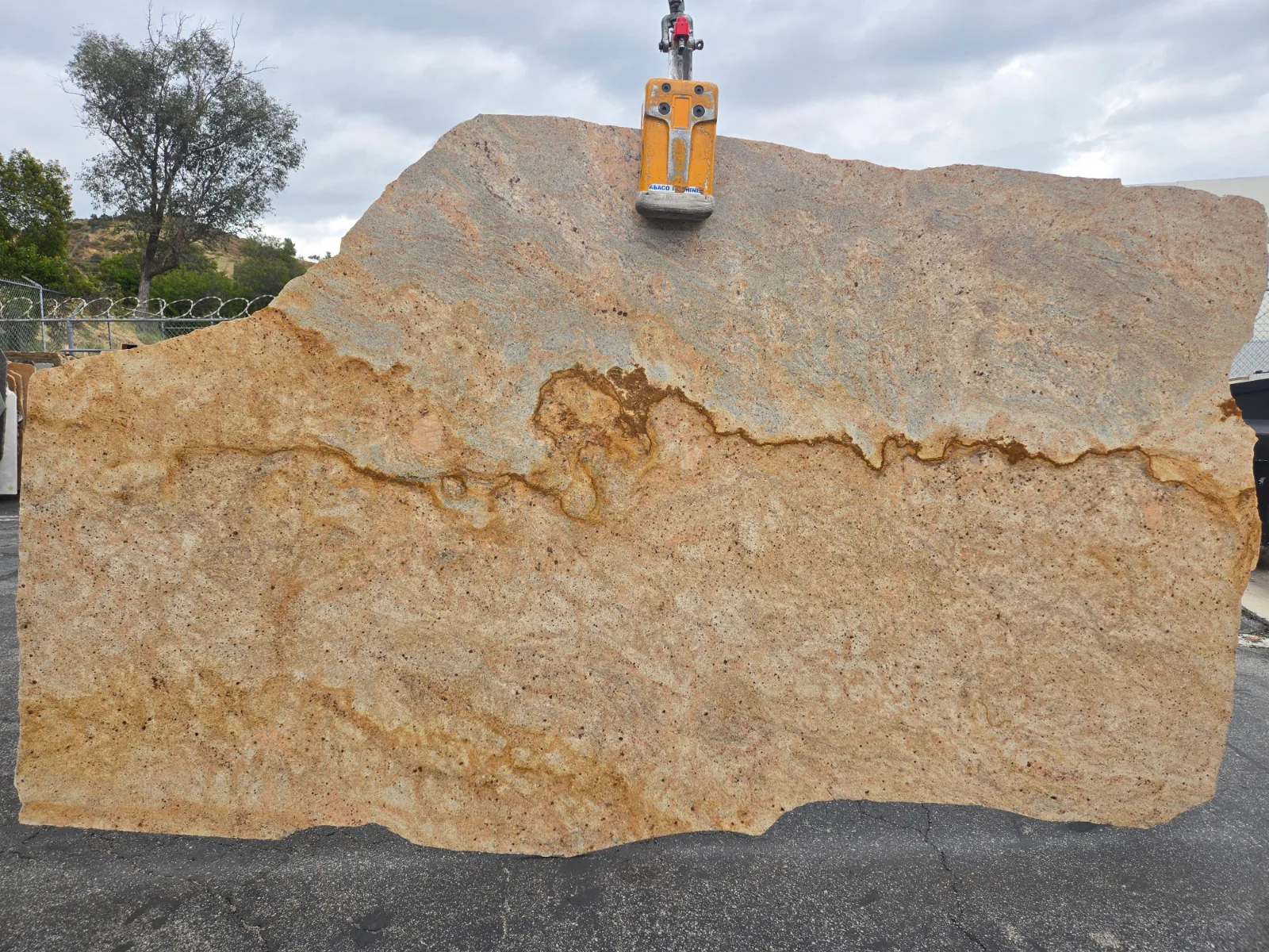 Chiffon Granite Remnant in van nuys, Los Angeles