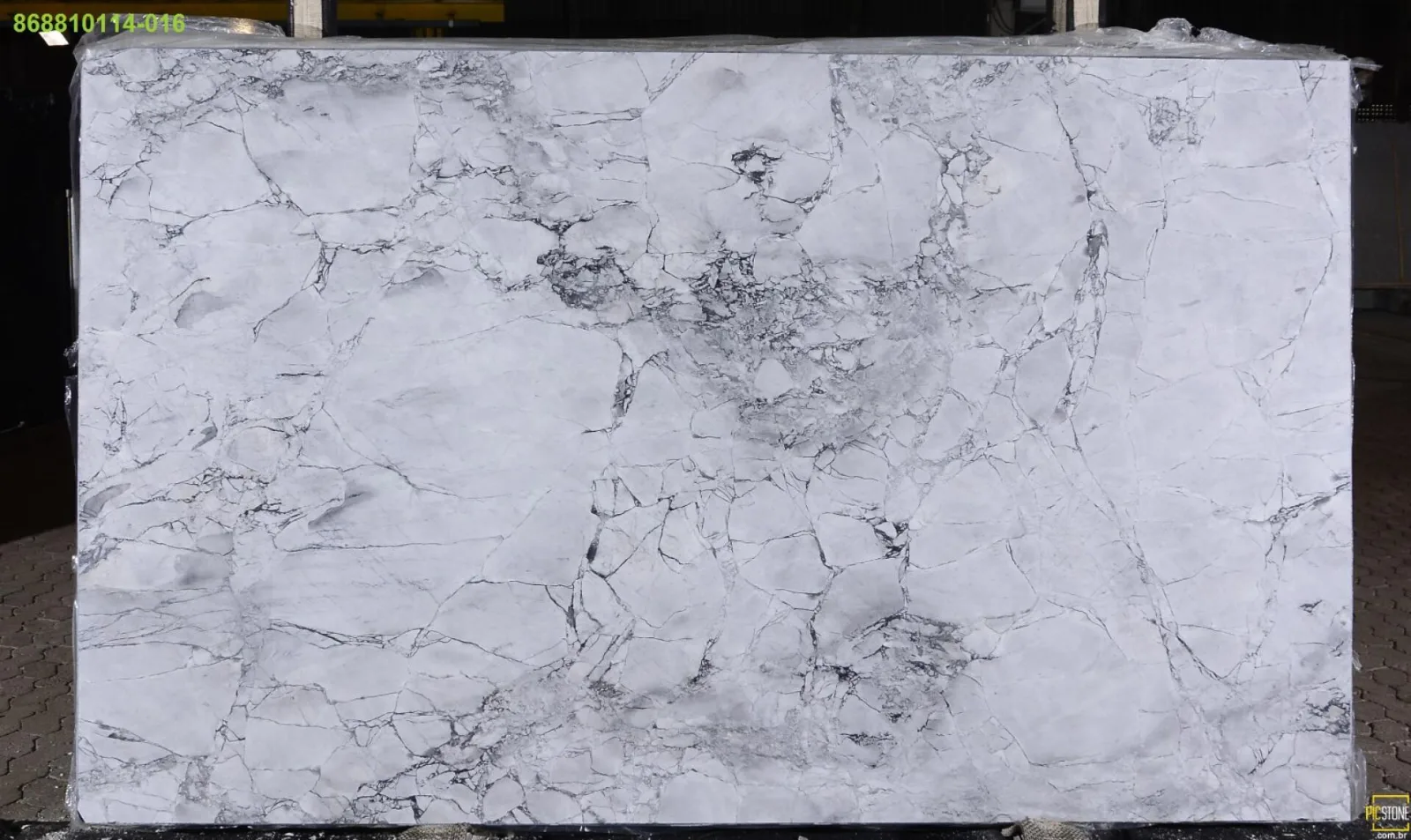 Super White Marble Slab in Sun Valley, Los Angeles
