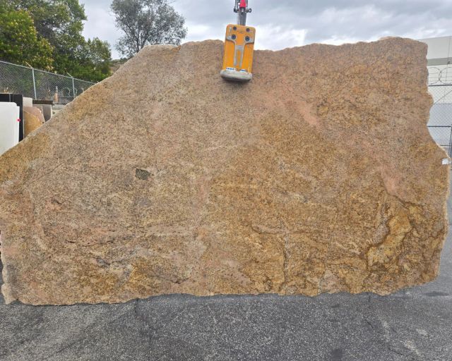 Copper Canyon Granite Remnant in Sun valley, Los Angeles