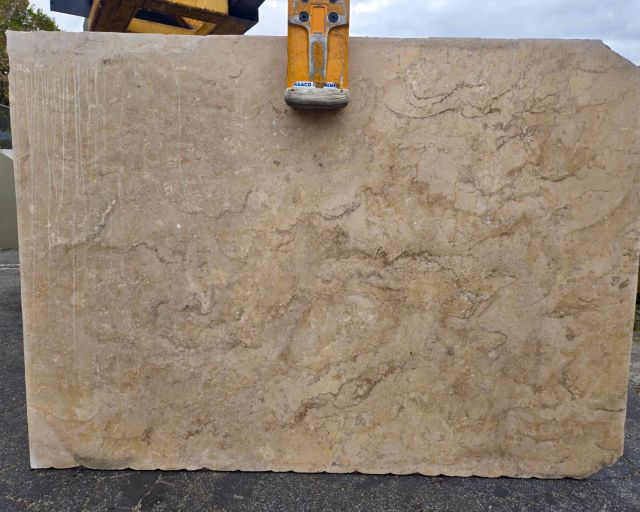 Sahara Beige Granite Slab in Sun valley, Los Angeles