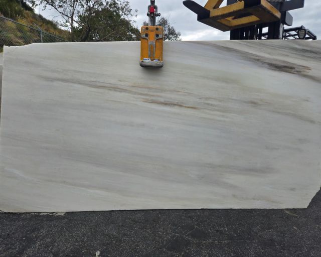 Alpine White Marble Slab in Sun valley, Los Angeles