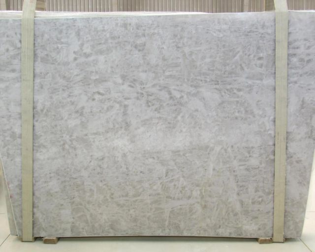 Cristallo 1st Choice Quartzite Slab in Sun Valley, Los Angeles