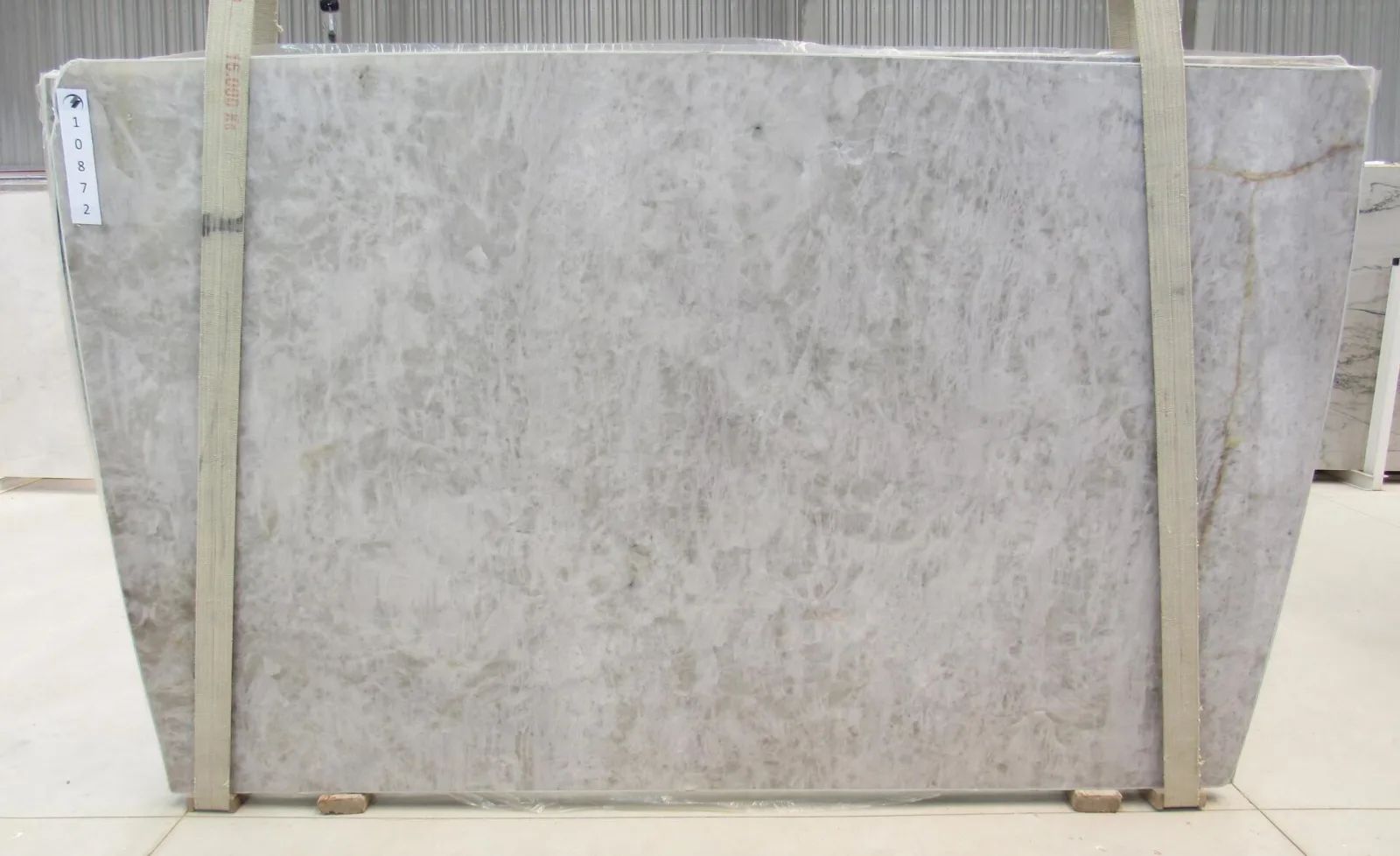 Cristallo 1st Choice Quartzite Slab in Sun Valley, Los Angeles