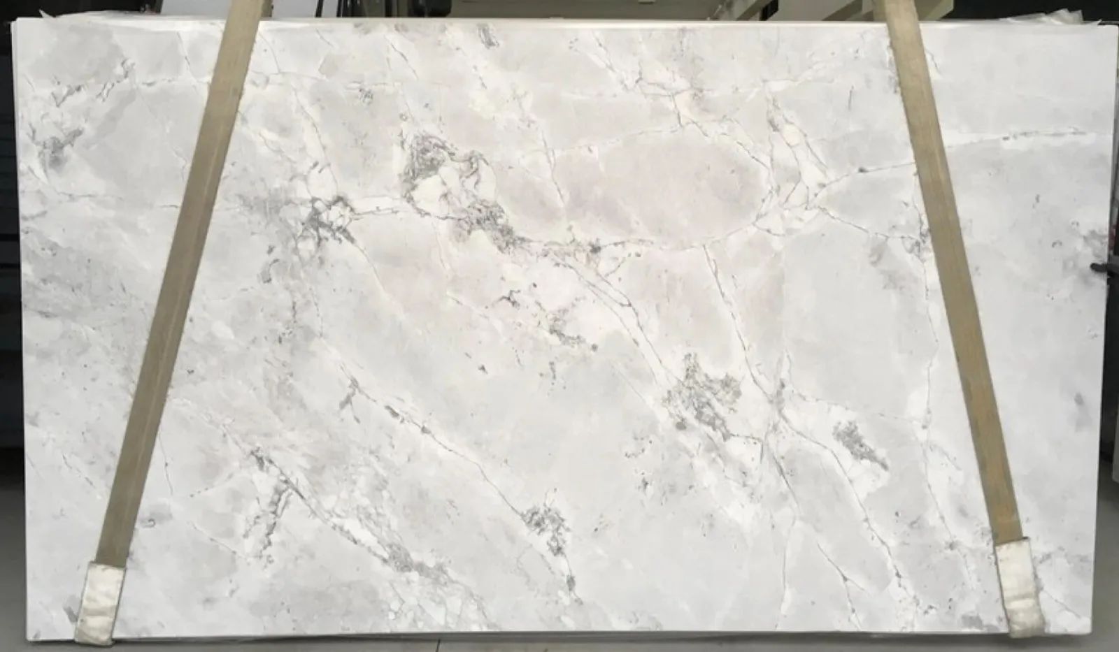 Super White Dolomite Slab in Sun Valley, Los Angeles