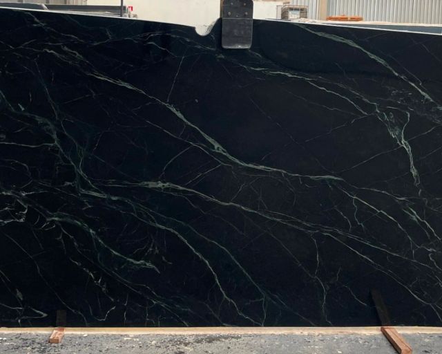 Saratoga 1st Choice Quartzite Slab in Sun Valley, Los Angeles