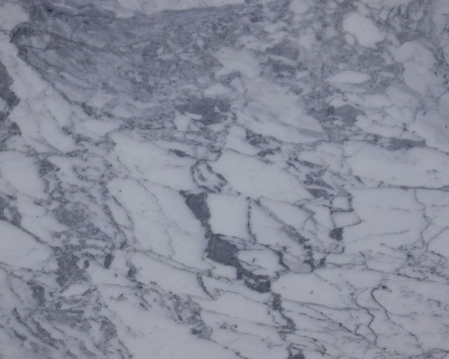 Calacatta Cremo Marble Remnant in Sun Valley, Los Angeles