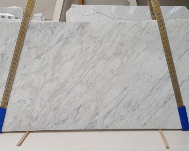 Calacatta Caldia Marble Slab in Sun Valley, Los Angeles