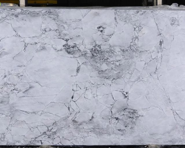 Super White Quartzite Slab in Sun Valley, Los Angeles