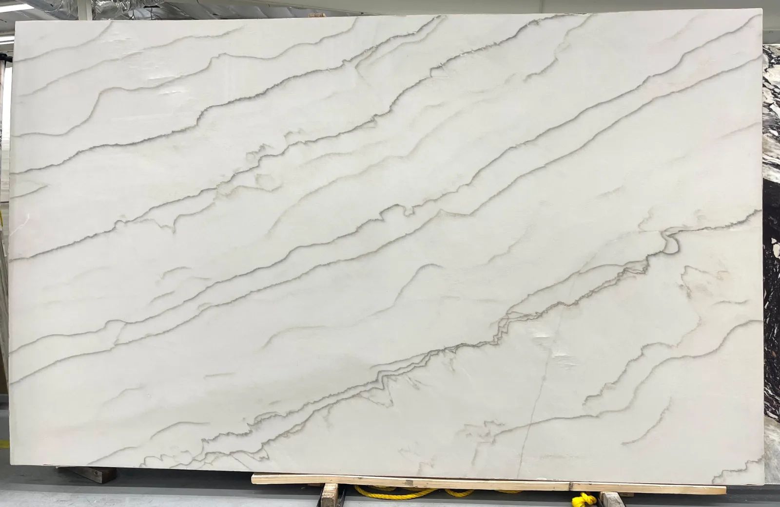 Calacatta Quartzite Slab in Van Nuys, Los Angeles