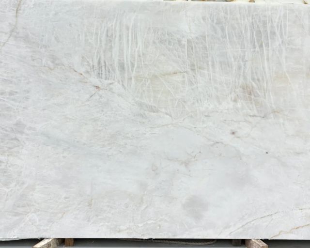 Cristallo Iluminato Quartzite Slab in Van Nuys, Los Angeles